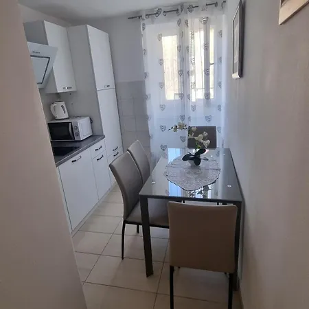 Vestibul Σπλιτ