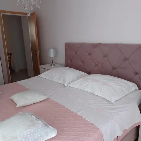 Apartment Vestibul