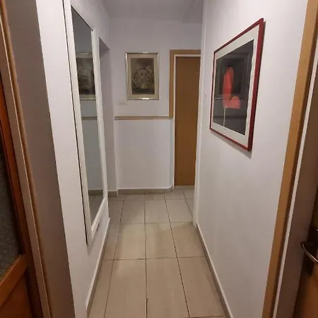 Apartment Vestibul *